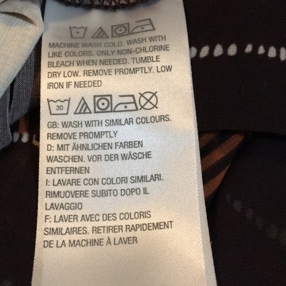 Susan Graver Multiple colored tunic and shell - Picture 8 of 8